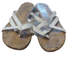 10‎ Aerosoles white sandals